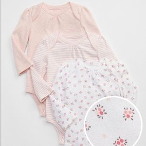Set of 3 long sleeve bodysuits